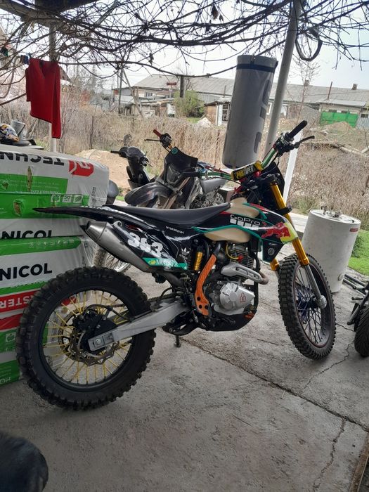 мотоцикл эндуро полноразмерный