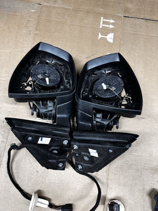 Oglinzi stânga dreapta skoda karoq.cod:57B857934. Cernica • OLX.ro
