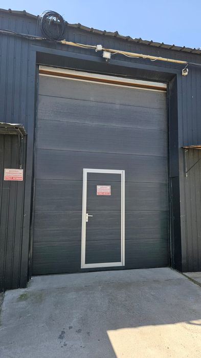 Uși de garaj automate