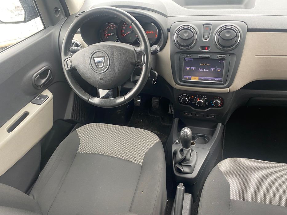 Dacia Lodgy 1.6 MPI cu GPL și 7 Locuri