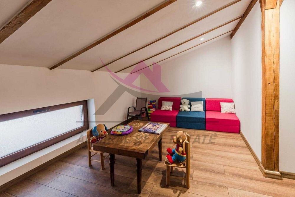 Дава се под наем Къща в с. Здравец, Област Варна - 420 кв.м за 2500 € - Снимка #6