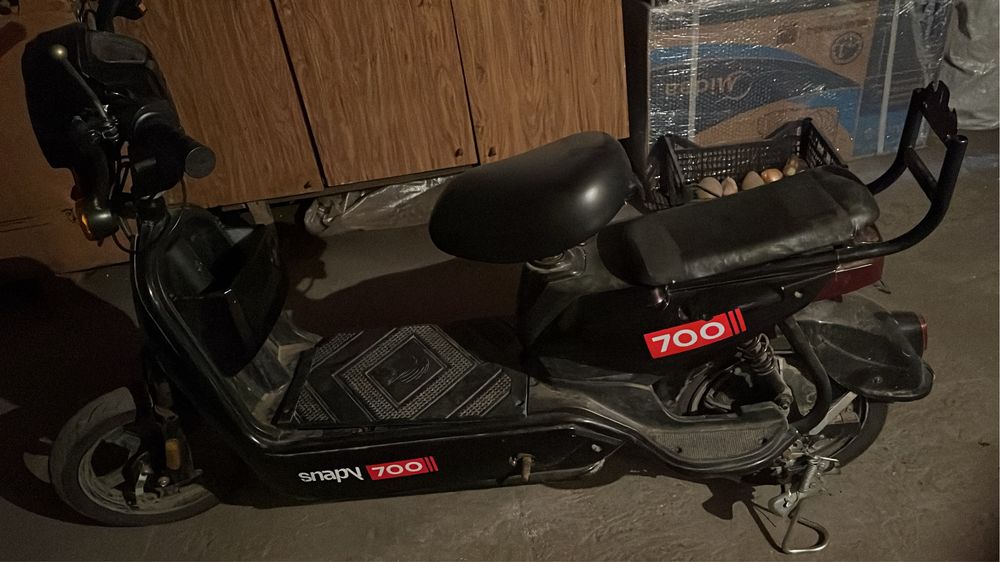 Продается электро скутер Snapy 700