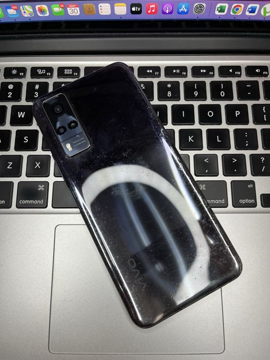 Телефон Vivo Y31