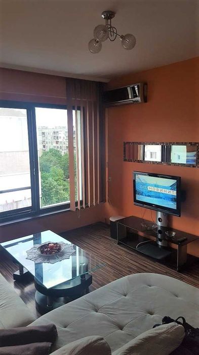 Дава се под наем Едностаен апартамент в София, Надежда 1 - 45 кв.м за 300 € - Снимка #2