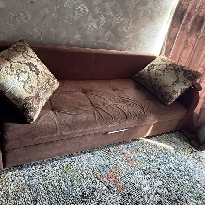 продам диван в б/у состояние