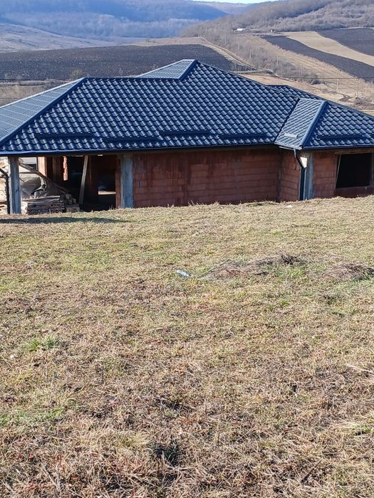 Executam cabane A frame,acoperișuri,terase,foișoare