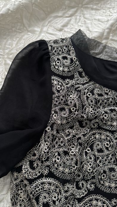 Платье вечернее с прозрачными рукавами