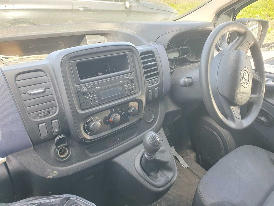 Dezmembrez Opel Vivaro 1.6 cdti 2014
