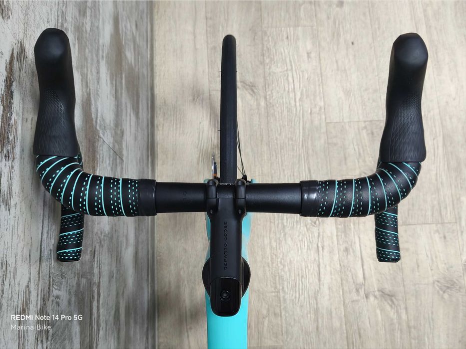 Cursiera carbon Bianchi Specialissima CV Disc Ultegra Fulcrum 400 | 57
