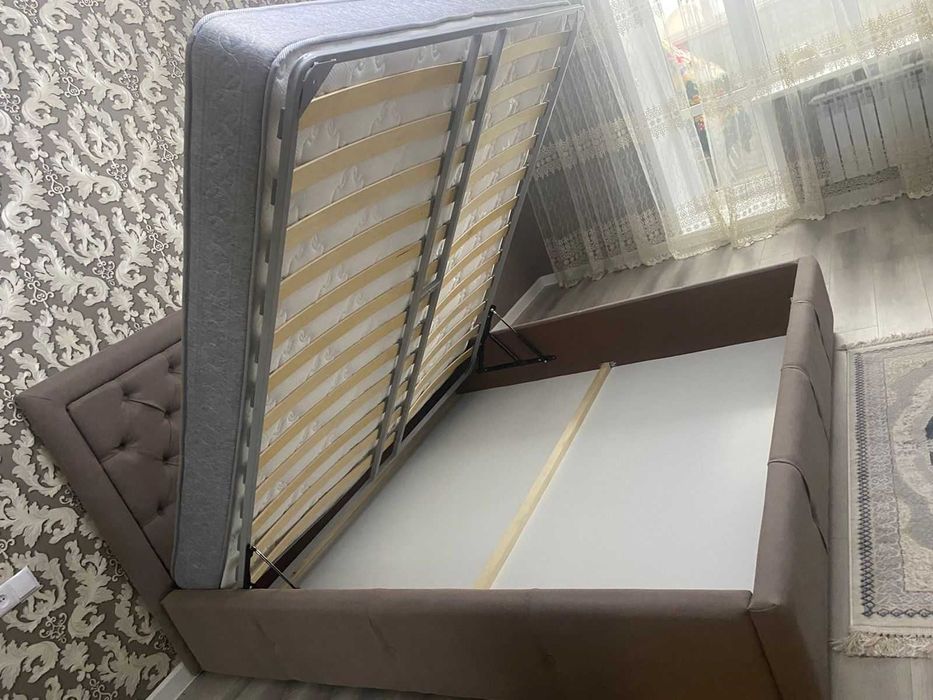 Продается 2 - х спальная кровать