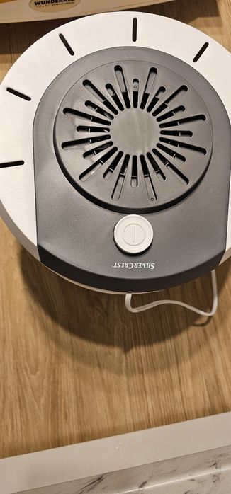 Aparat de uscat fructe sau legume