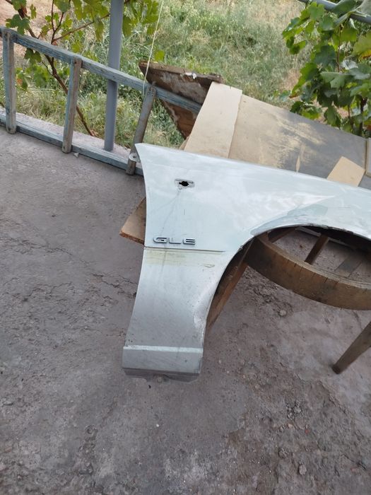 Продам все бампер, левое и правое крыло переднее