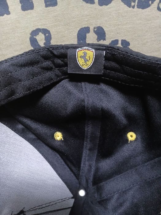 Sapca baseball logo Ferrari