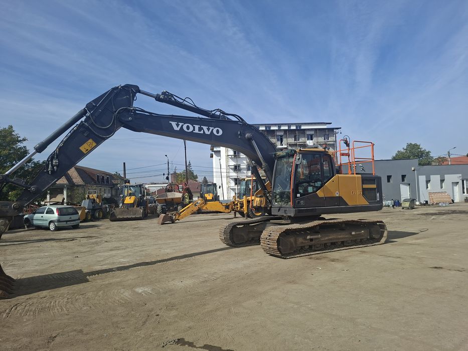 Vand excavator volvo EC 220 EL