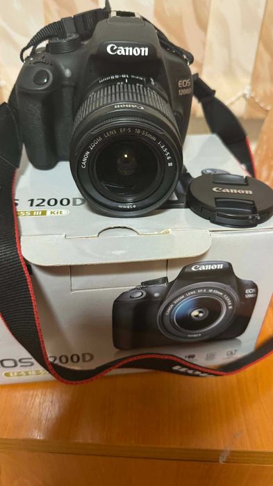 Продавам професионален фото апарат