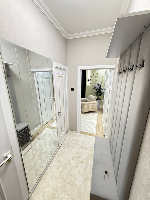 Чиланзар 2 комнатная квартира продаётс