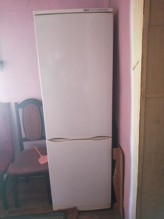 Атлант тоңазытқышы сатылады