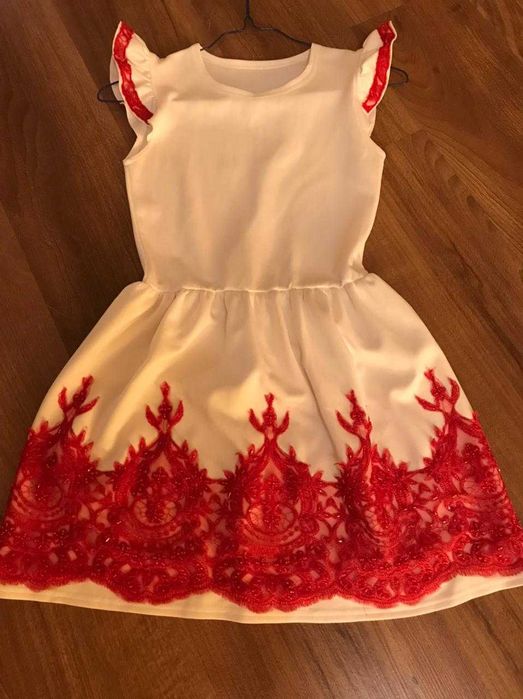 Подростковое платье