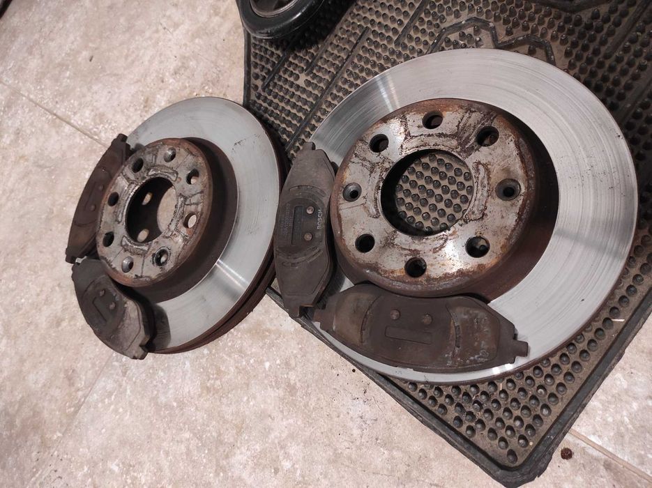 Discuri frana si placute Bosch Chevrolet Kalos Opel