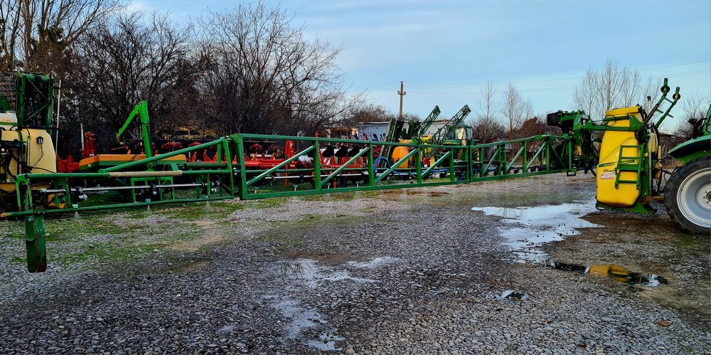 Instalatie de erbicidat John Deere 512 24 metri 1200 litri met pompa