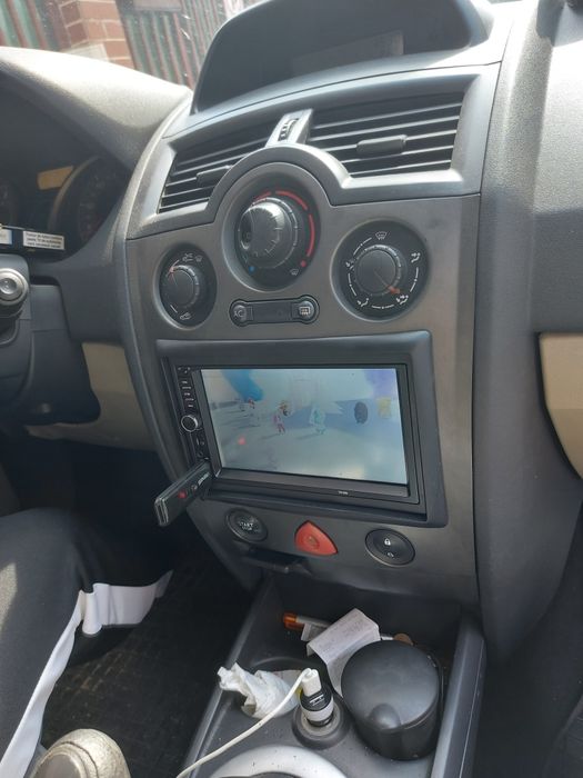 Renault Megane II Multimedia player MP5 7 inch USB BT AUX card camera