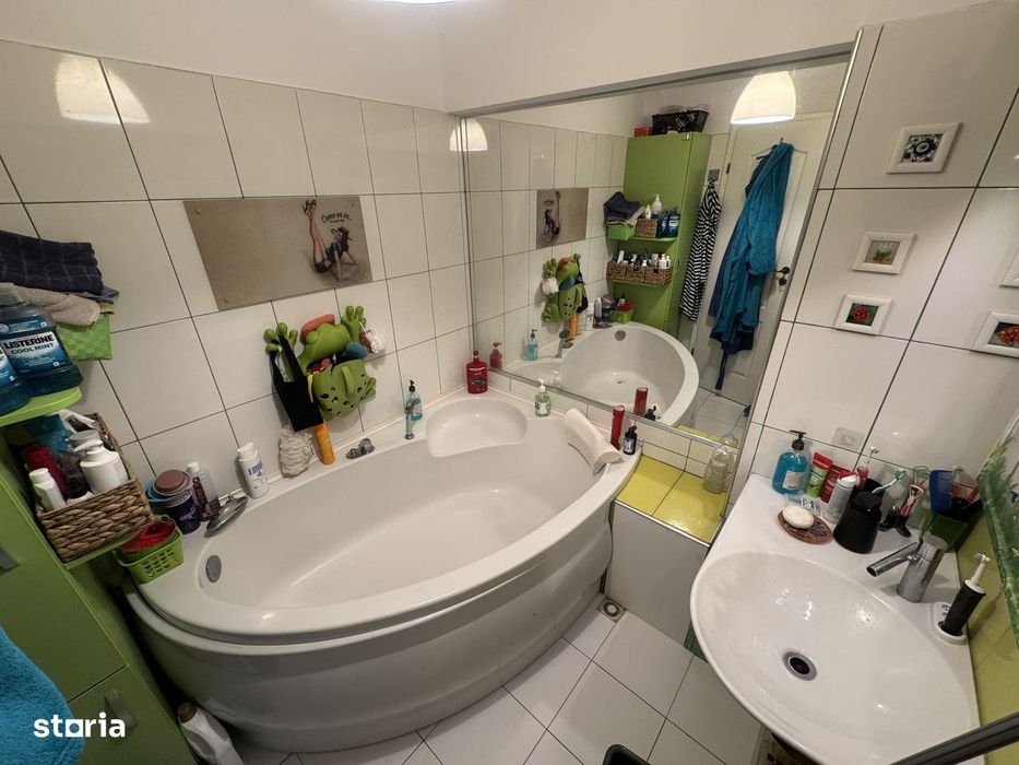 Apartament 2 camere zona Capitol - Tomis 2 cu Centrala si Loc de Parca