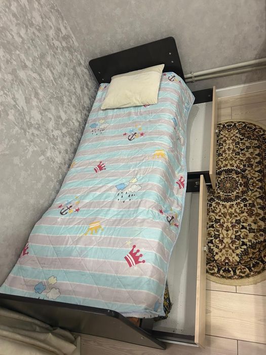 Детская кровать в комплекте