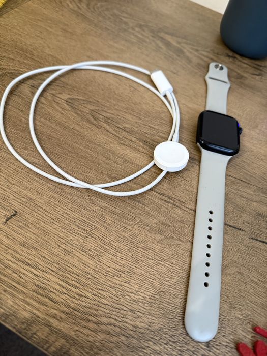 Apple Watch Series 8 , 45mm,GPS,,Aluminium