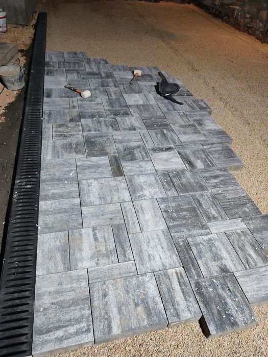 Редене на павета,бордюри,вертикална планировка бехатон унипаваж