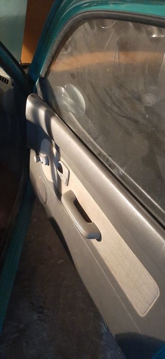 Авто машина Мазда автозам