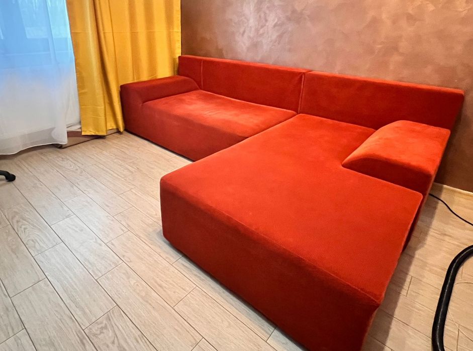 Coltar living extensibil pe dreapta Hugo, cu lada, caramiziu