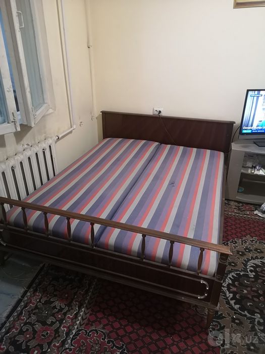 Продам срочно 2х спальную кровать