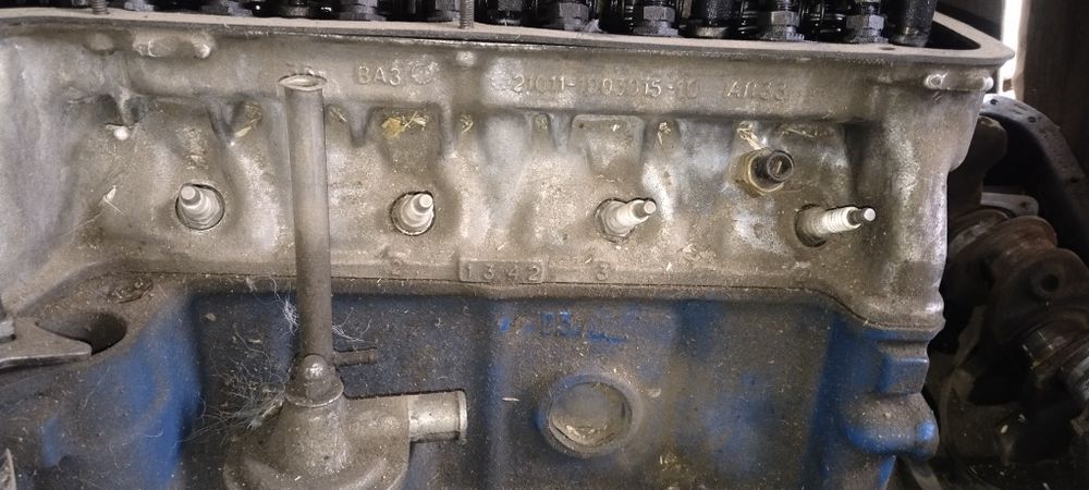 Продам двигатель ваз 2103