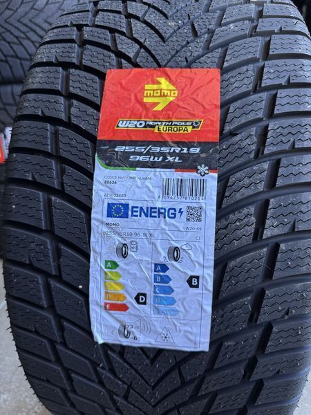 255/35/19 MOMO 4бр