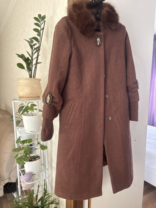 Продам демисезонное польто