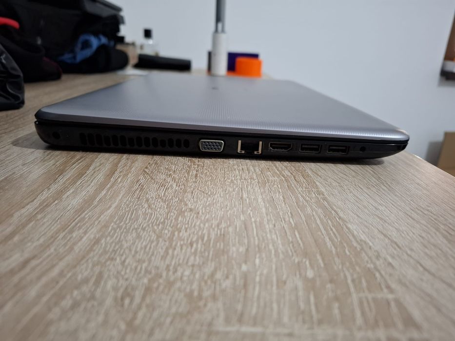 Laptop HP folosit foarte putin