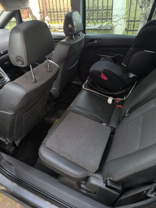 Vând /schimb Opel Zafira b