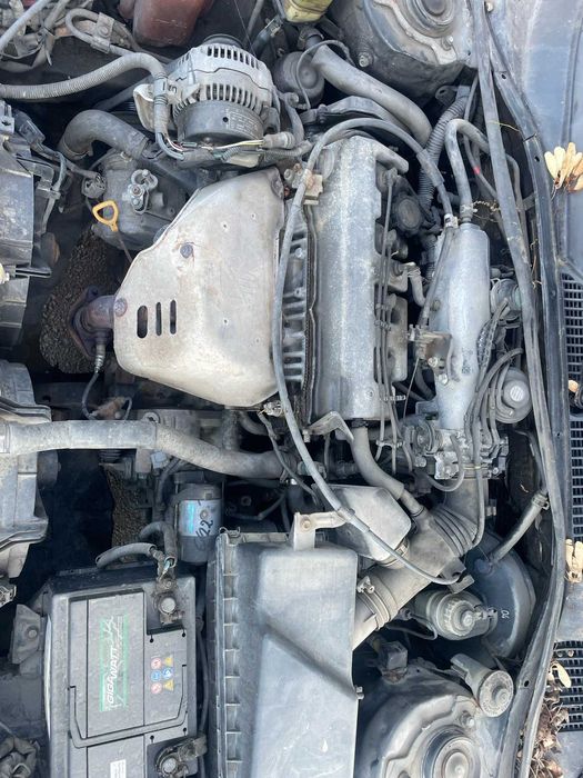 Toyota Avensis 2.0i / Тойота Авенсис 2.0 бензин 2001 година на части