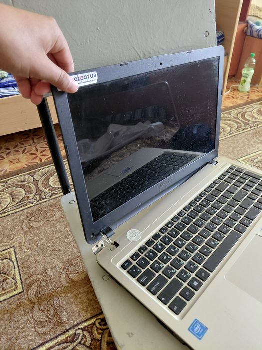Ноутбук ASUS 2015/16 года