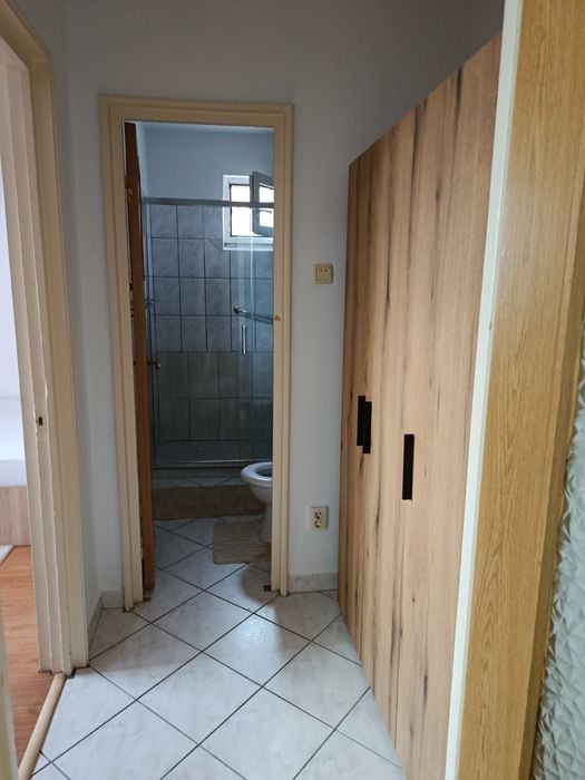 Închiriez apartament cu doua camere