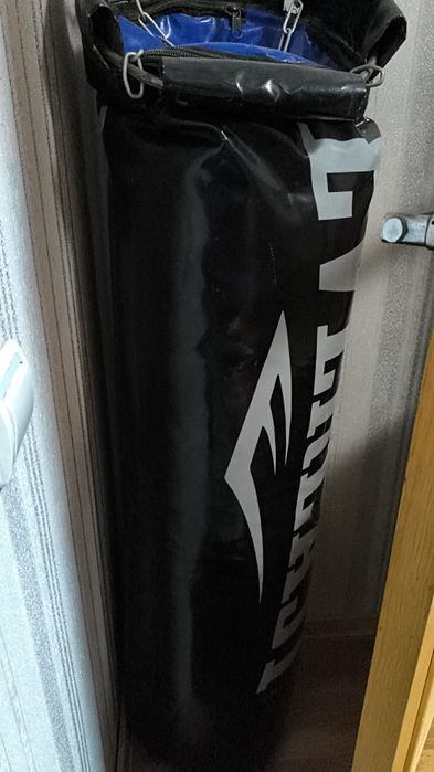 Продам боксёрскую грушу