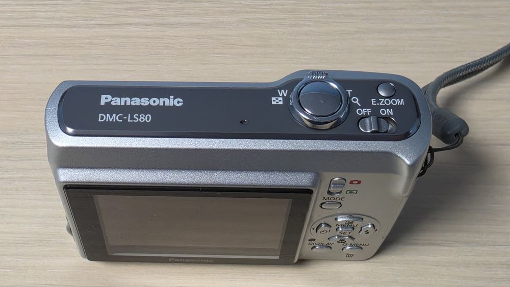 Camera foto Panasonic Lumix DMC-LS80