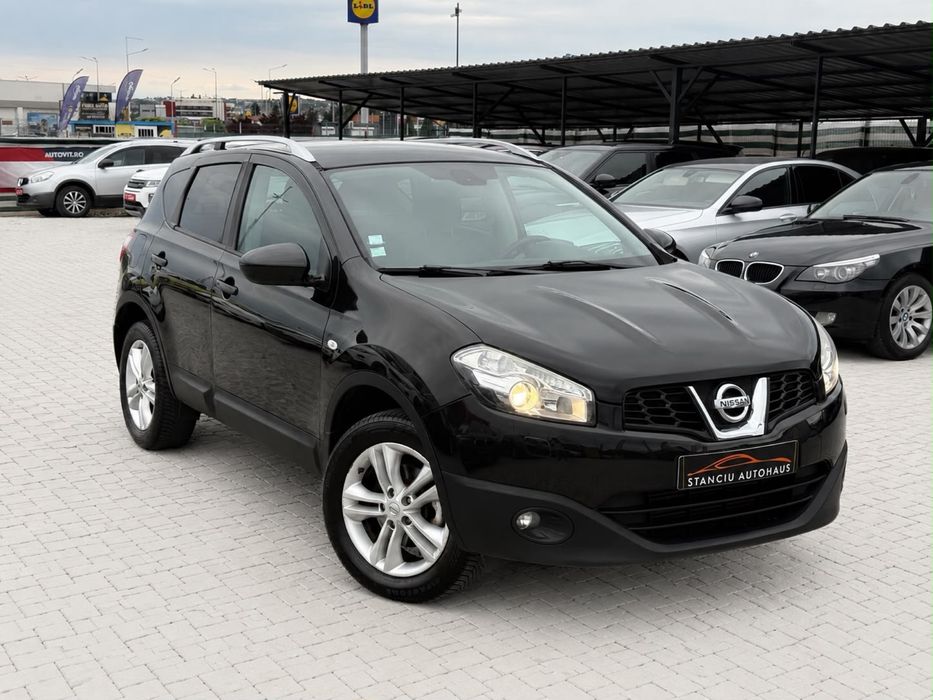 NISSAN Qashqai 2012