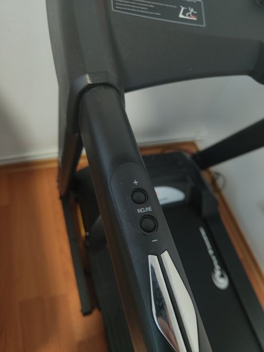 Bandă de alergat FitTronic D550