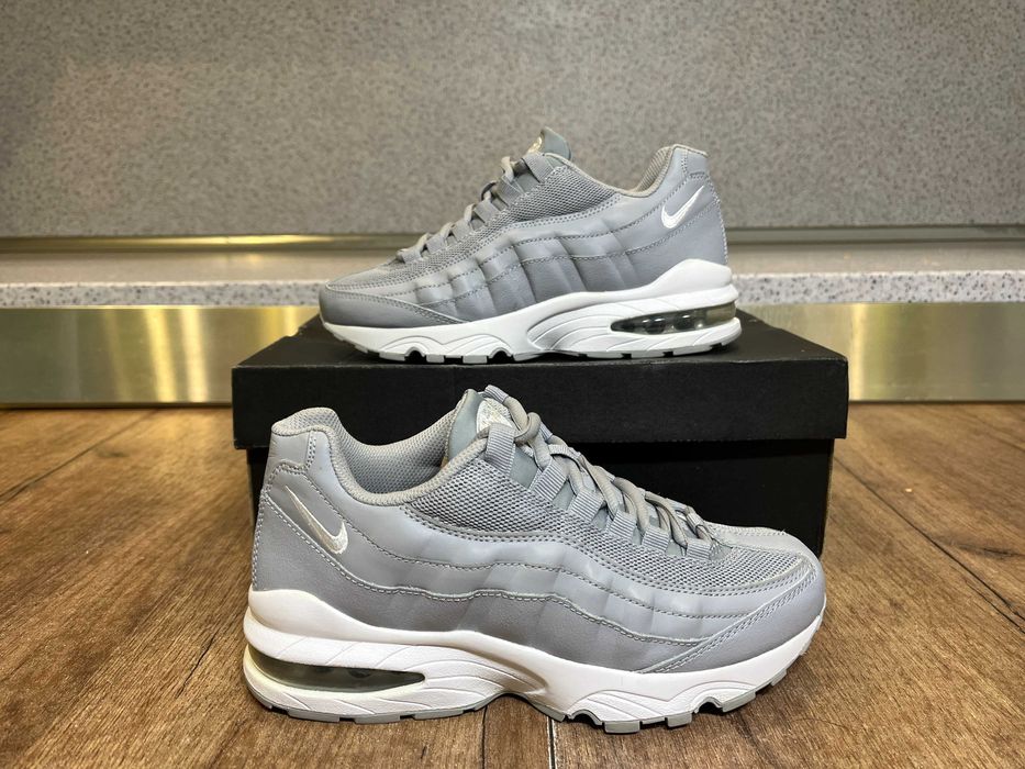 ОРИГИНАЛНИ *** Nike Air Max 95 Le / Wolf Grey White