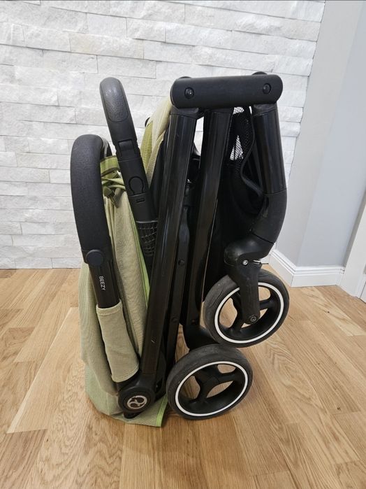 Лятна количка Cybex BEEZY
