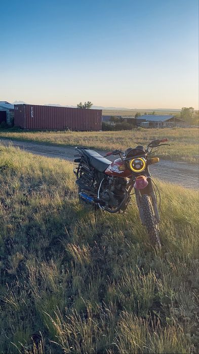 Мотацикл GSX 200