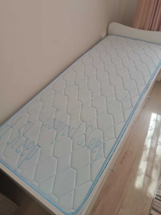 Детско легло с подматрачна рамка и двулицев матрак