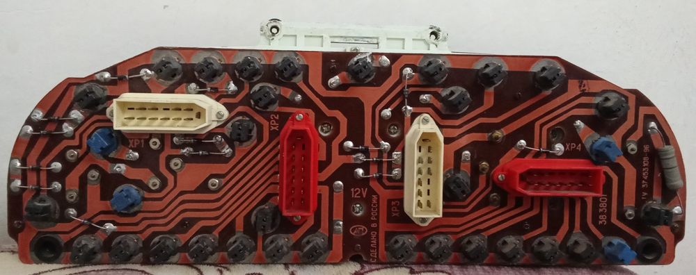 электронный щиток приборов