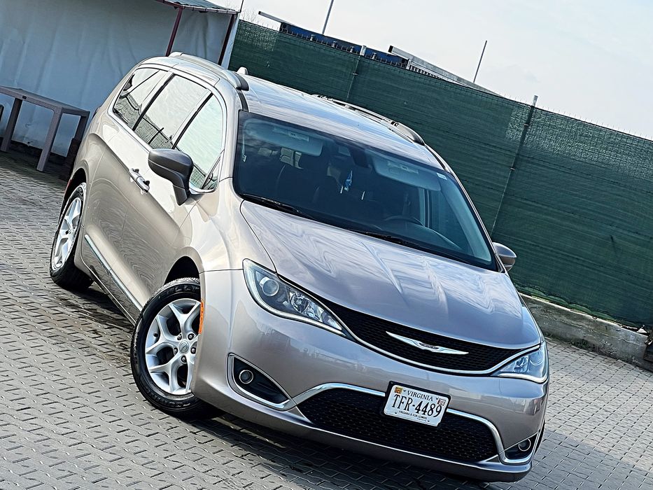Chrysler Pacifica 3.6B//E6//2017//7Locuri//